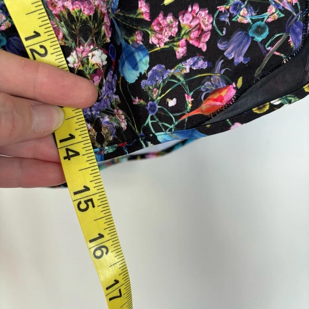 Lululemon Hotty Hot‎ High Rise Floral Skirt Size 4